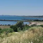 Apartamento луксозен анастасия-сарафово на 150м от морето