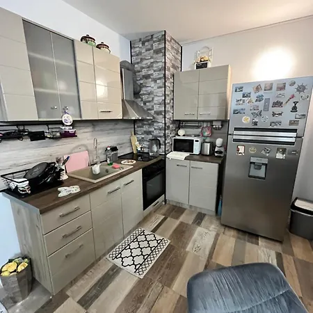 луксозен анастасия-сарафово на 150м от морето Apartment Burgas City